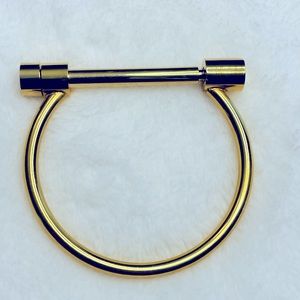 Kinsley Armelle Gold Bracelet (Locking Bar)